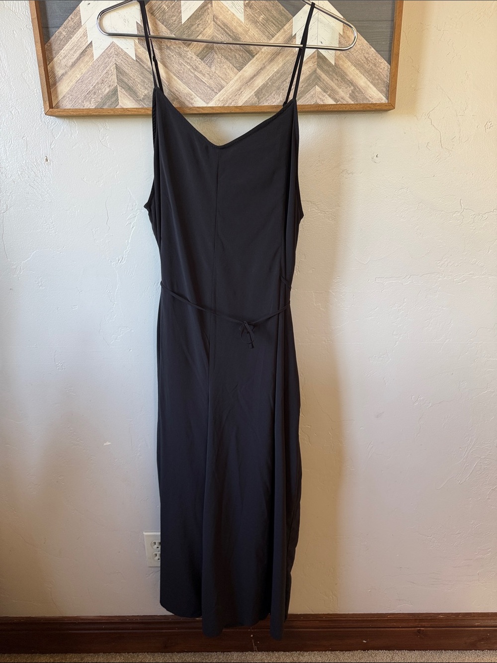 Athleta Black Jumper Wide Leg Palazzo with Thin Straps.  It has pockets😍